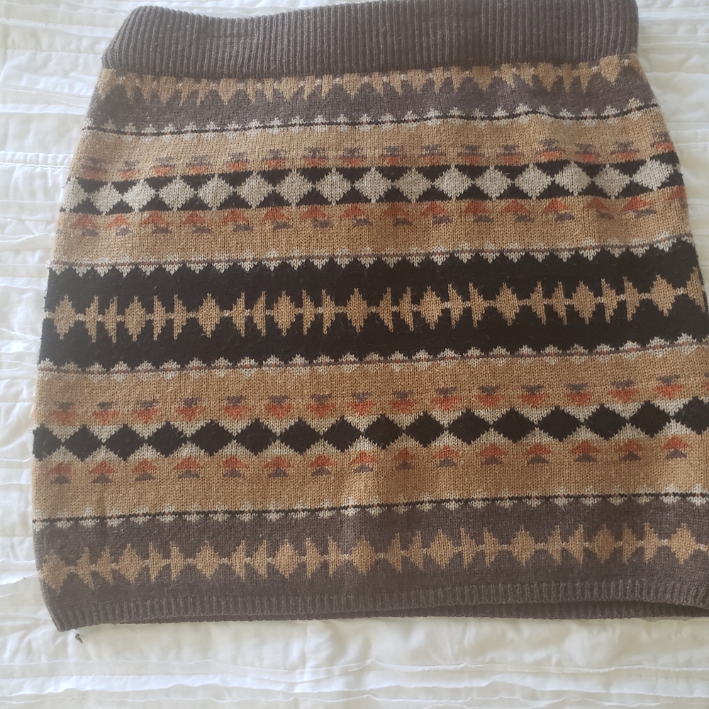 MODA International sweater mini skirt, black, taupe, orange & cream, size medium